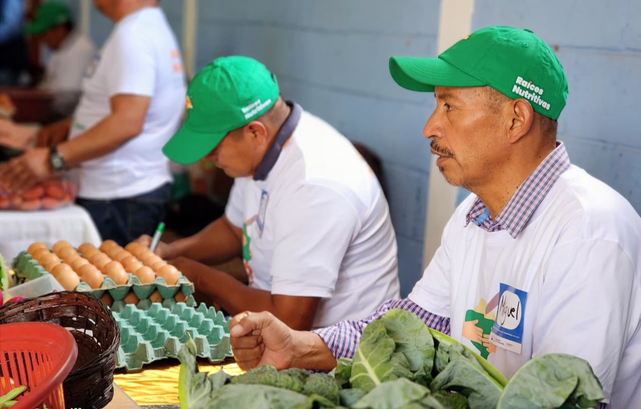 Productores locales en ruedas de negocios