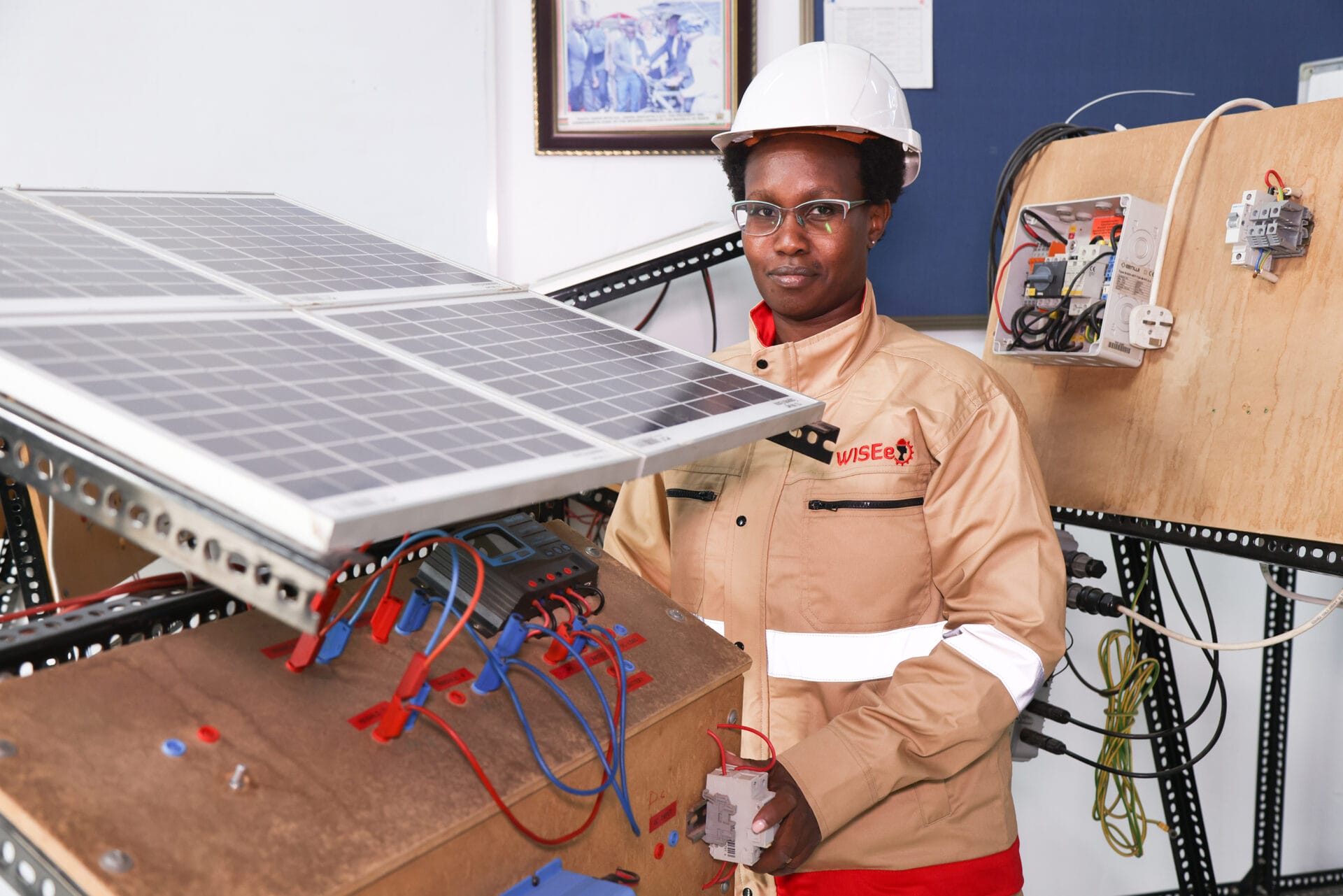 Cooperative worker