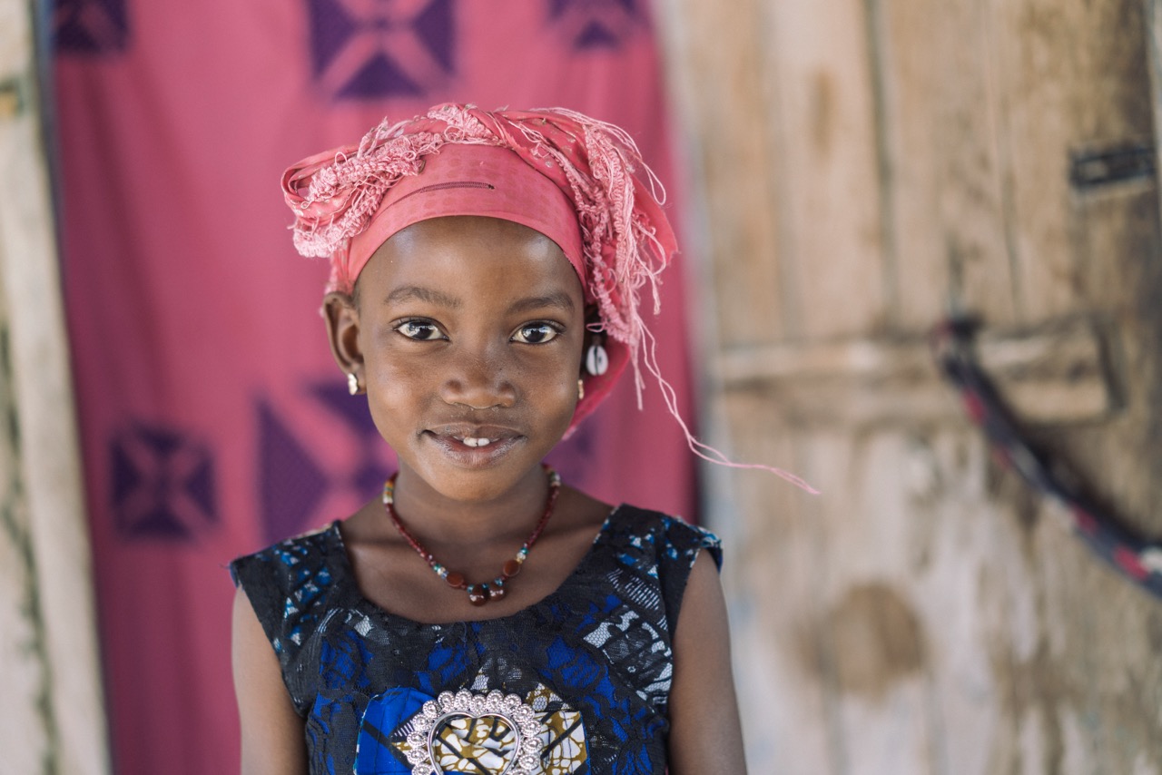 Oumou, 40 years old. Daughter: Binta. Brother: Ahmadi. Her surgery was very recent; she is not yet entirely healed. She used to make her living through housecleaning, and is not yet back to work. Her 2 children will likely be there and available for photos. Her home is about 12km outside of Dioila.