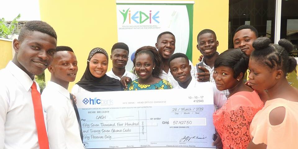 29694850_445885399171765_1680726516606097951_n