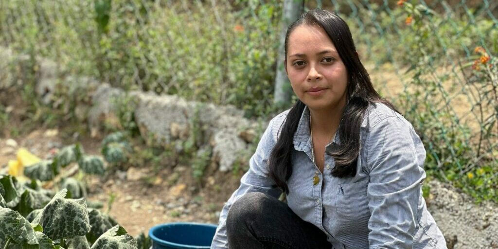 Honduras_HASS-program_Glendy_agricultural-collaborator-1-e1731608561910