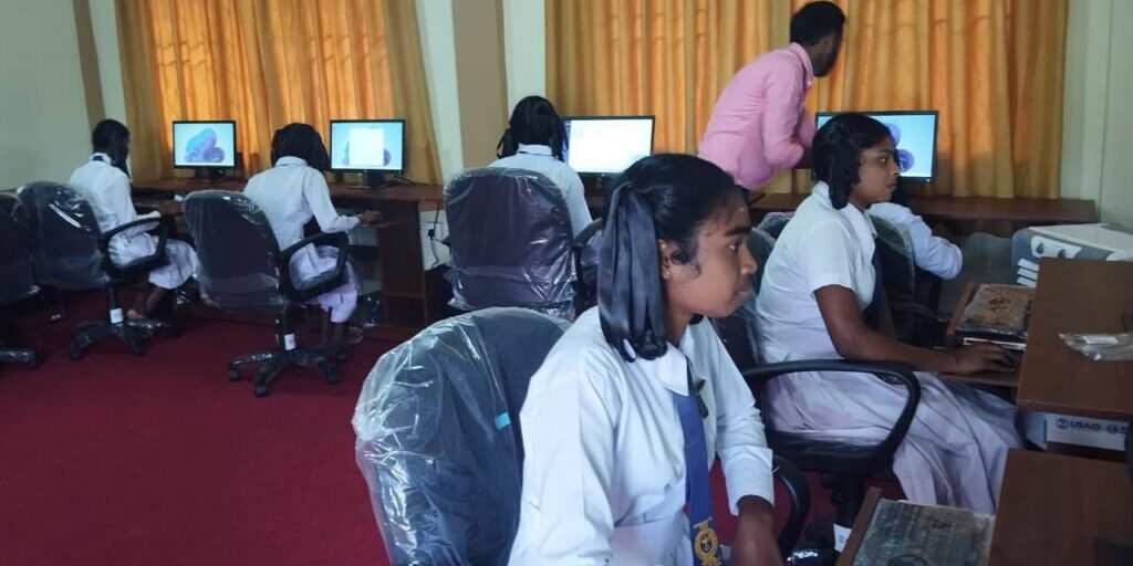 Sri-Lanka_SCORE_Students-in-IT-Center-at-Ensalwatta-Tamil-Vidyalaya